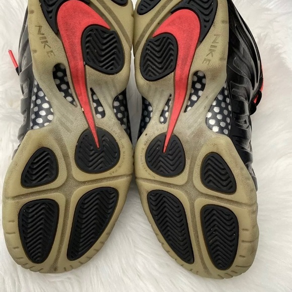 Women’s yeezy foamposites - Picture 3 of 4